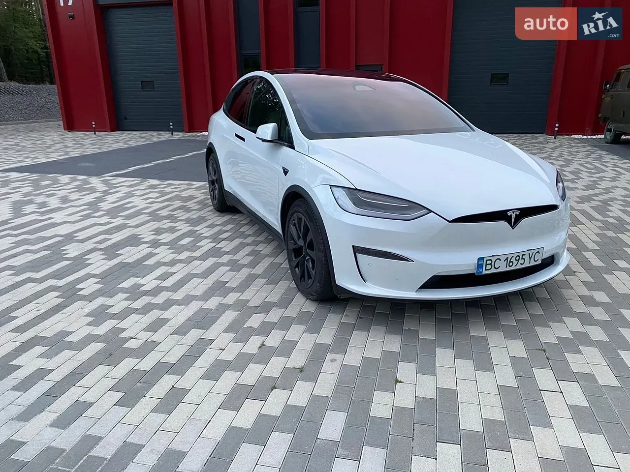 Tesla Model X 2022 photo 2
