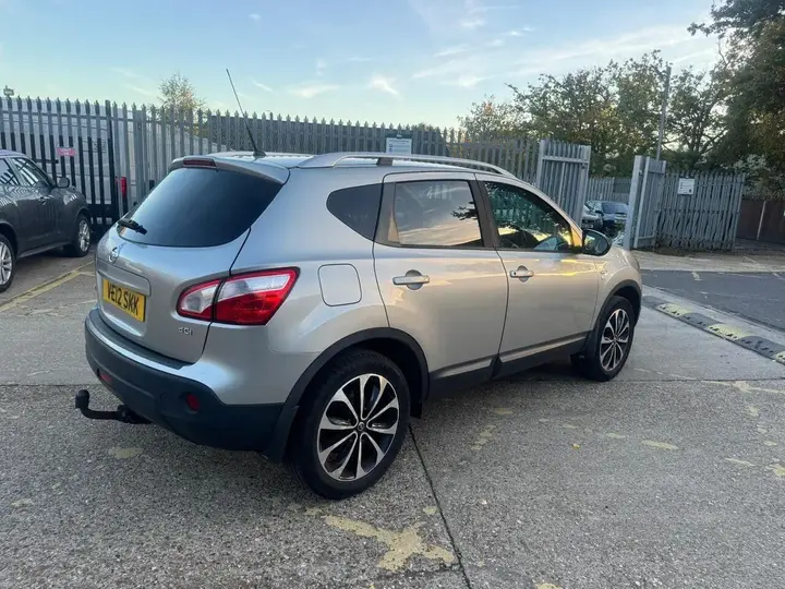 Nissan Qashqai 2012 photo 5