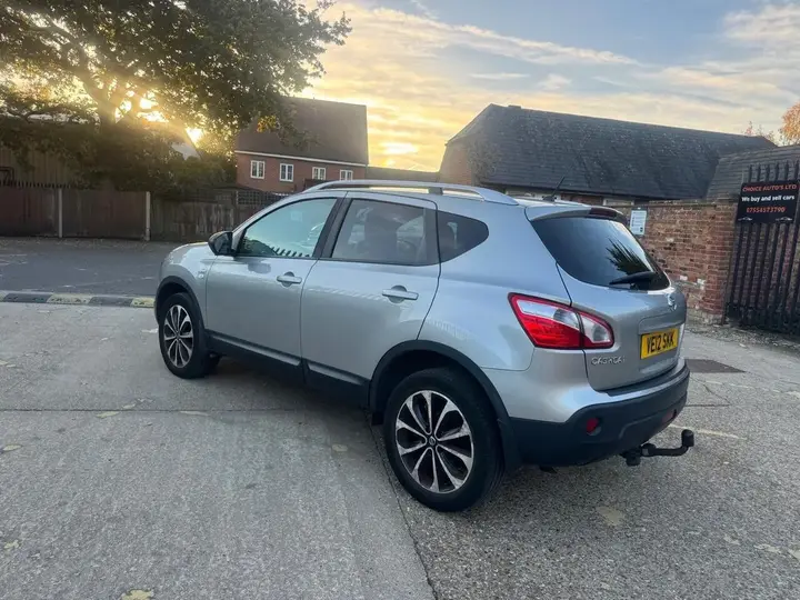 Nissan Qashqai 2012 photo 4