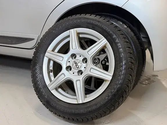 Toyota Yaris 2019 photo 4