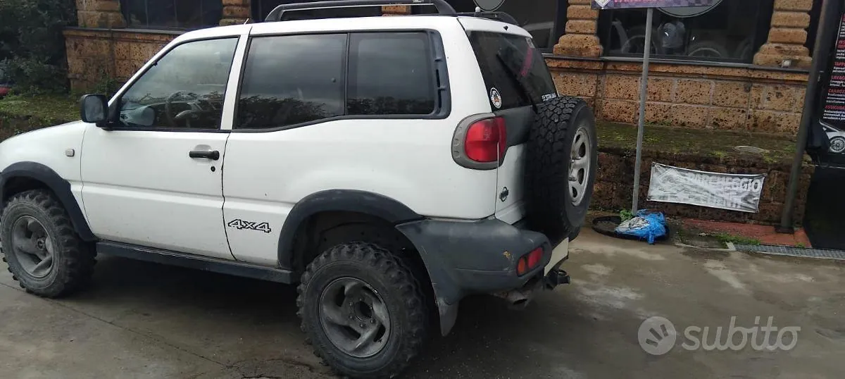 Nissan Terrano Ii 2001 photo 2