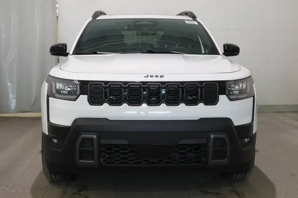 Jeep Cherokee 2026 photo 2