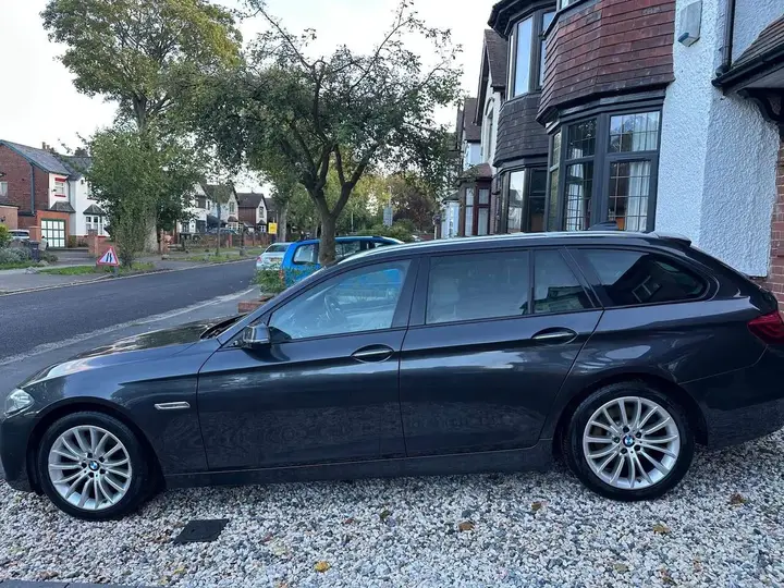 BMW 5 Series 2015 photo 5