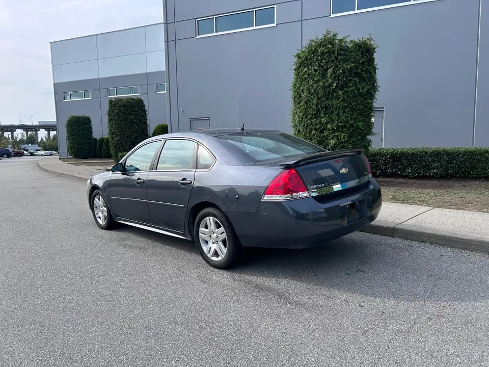 Chevrolet Impala 2010 photo 4