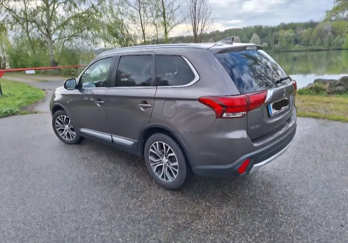 Mitsubishi Outlander 2018 photo 3