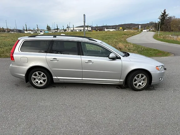 Volvo V70 2014 photo 3