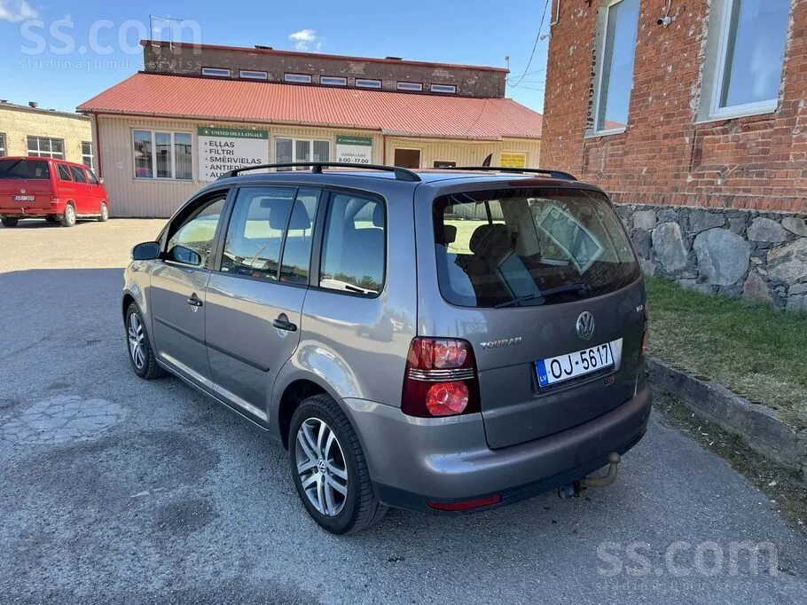 Volkswagen Touran 2008 photo 4