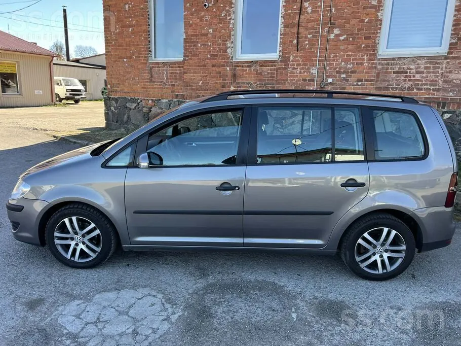 Volkswagen Touran 2008 photo 5