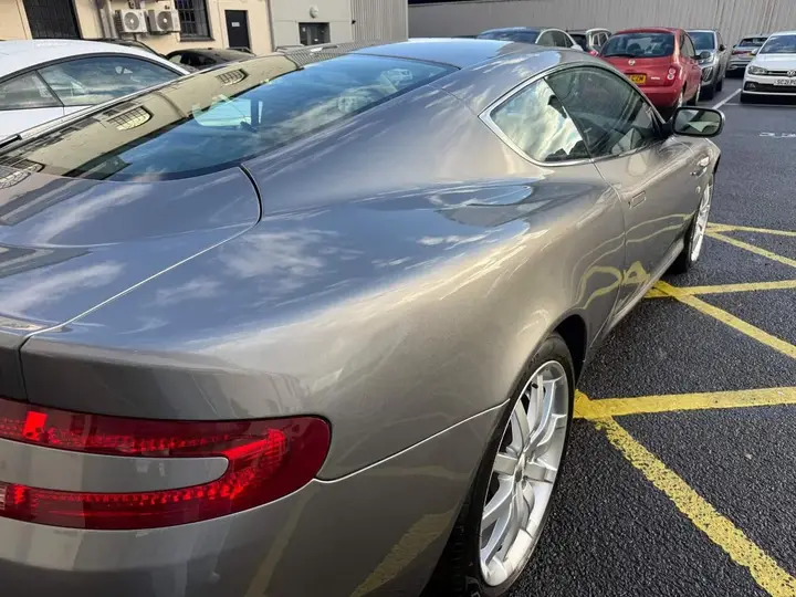 Aston Martin Db9 2005 photo 4