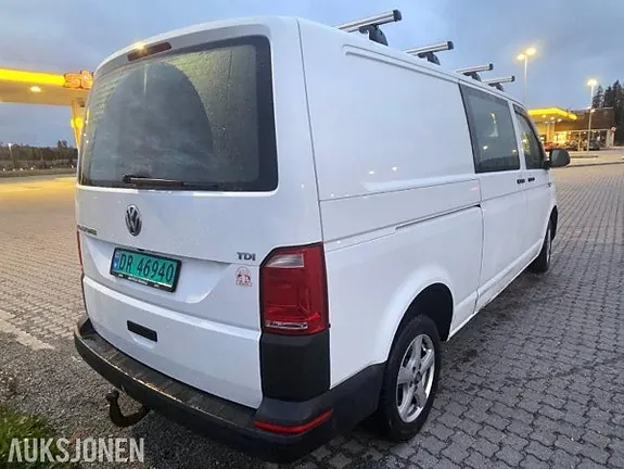 Volkswagen Transporter 2018 photo 5