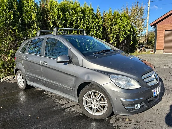 Mercedes-Benz B200