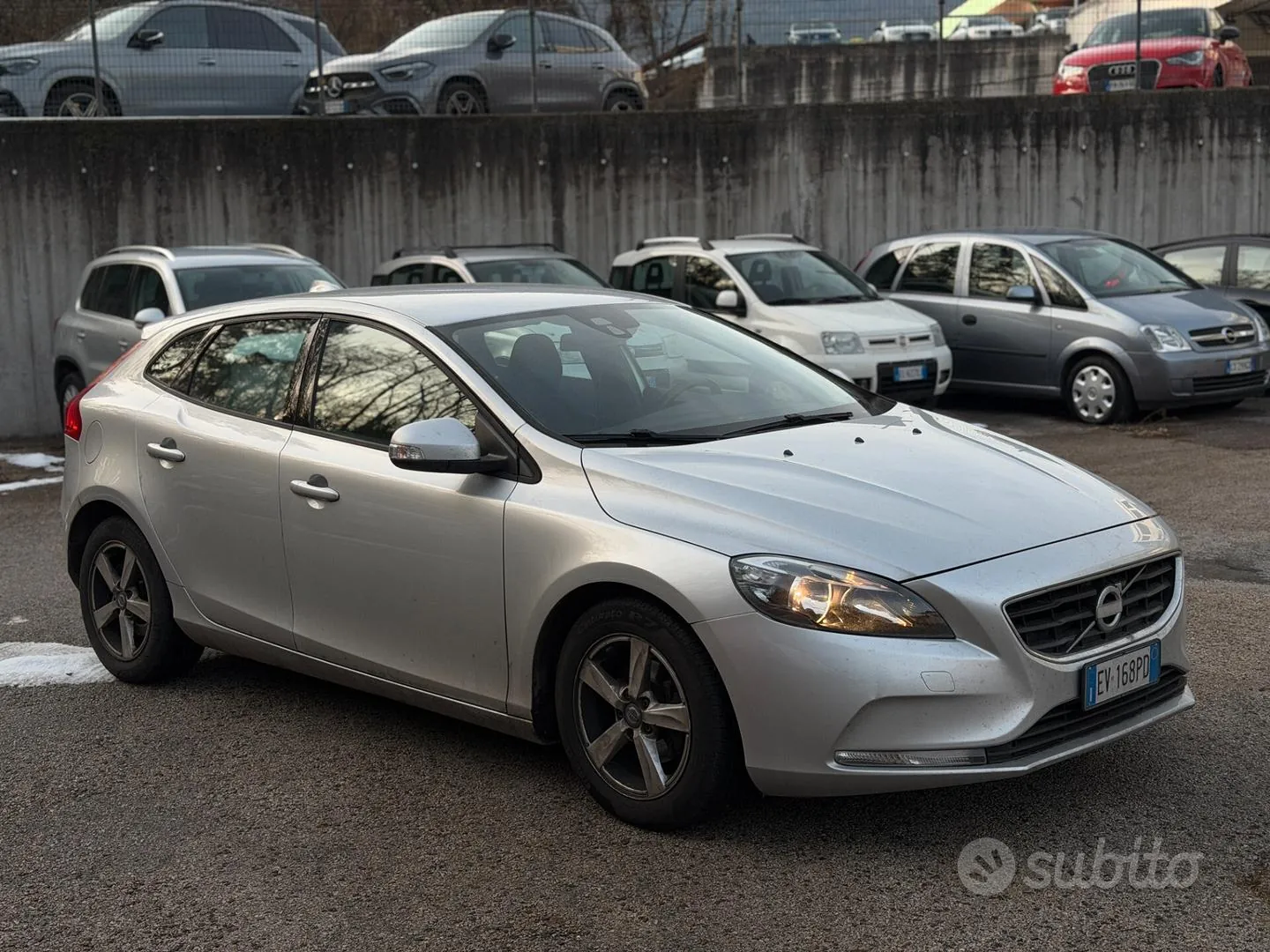 Volvo V40 2014 photo 2