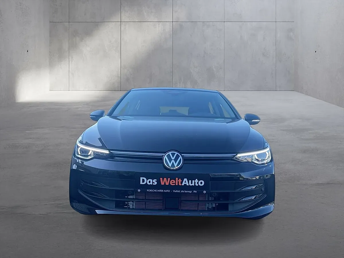 Volkswagen Golf 2026 photo 2