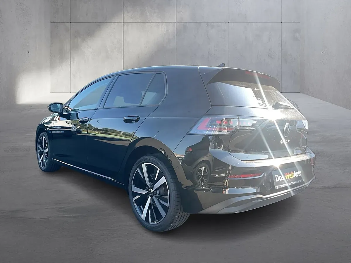 Volkswagen Golf 2026 photo 3
