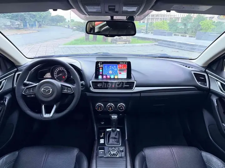 Mazda 3 2018 photo 4