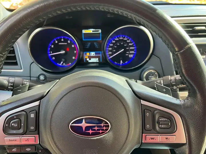 Subaru Outback 2017 photo 2
