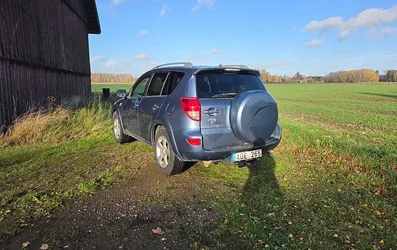 Toyota Rav4 2007 photo 2