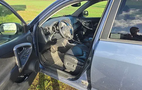 Toyota Rav4 2007 photo 4
