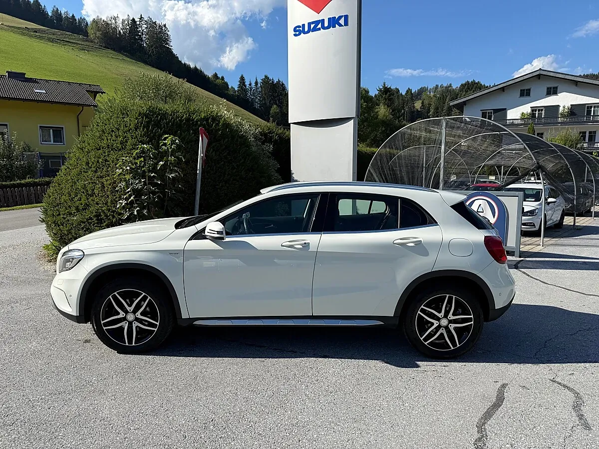 Mercedes-Benz Gla Class 2017 photo 3