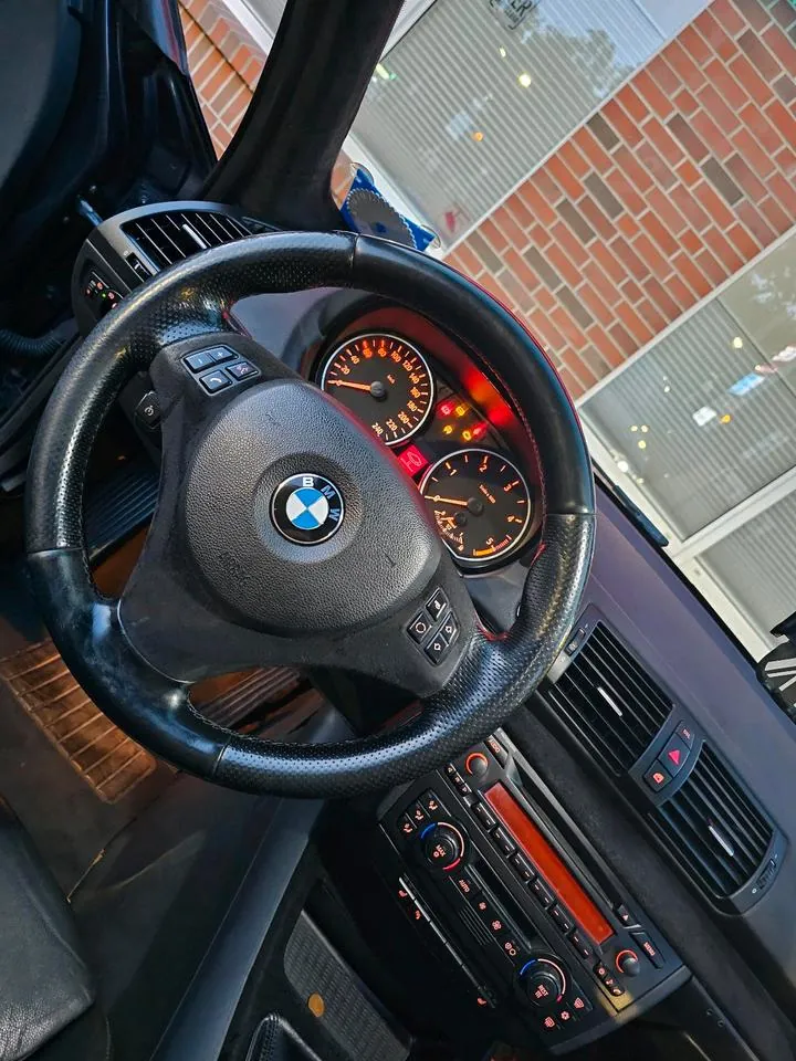 BMW E87