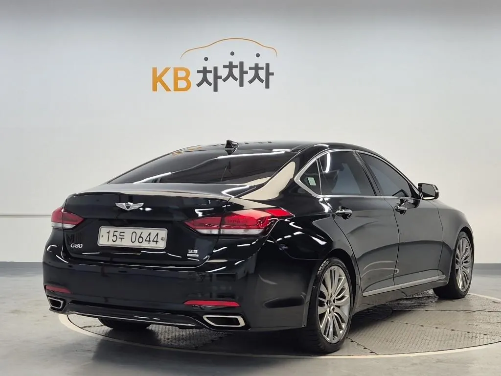 Genesis G80 2017 photo 3