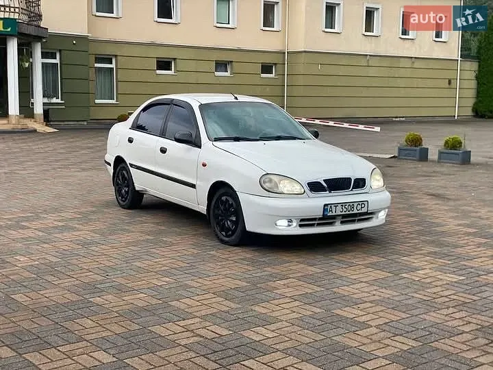 Daewoo Lanos 2004 photo 2