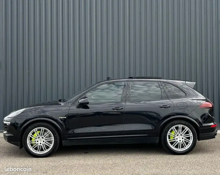 Porsche Cayenne 2016 photo 2