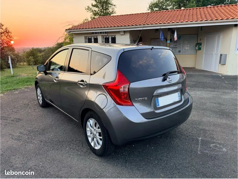 Nissan Note 2017 photo 2