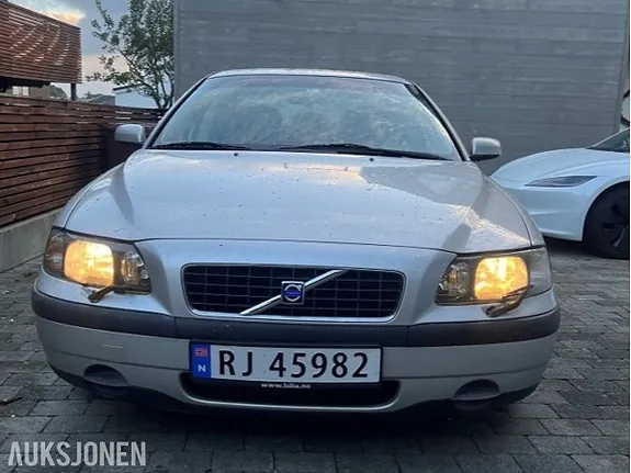 Volvo S60 2004 photo 2