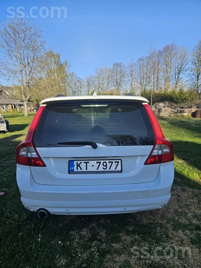 Volvo V70 2009 photo 3