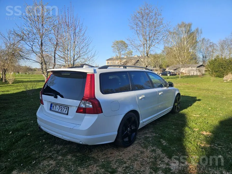 Volvo V70 2009 photo 4