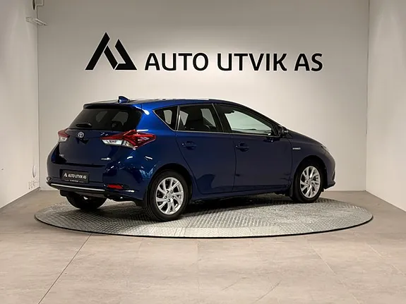 Toyota Auris 2017 photo 3