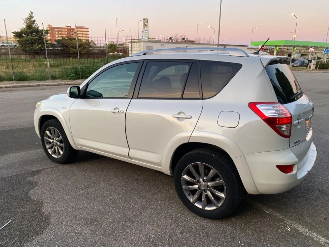 Toyota Rav4 2012 photo 4