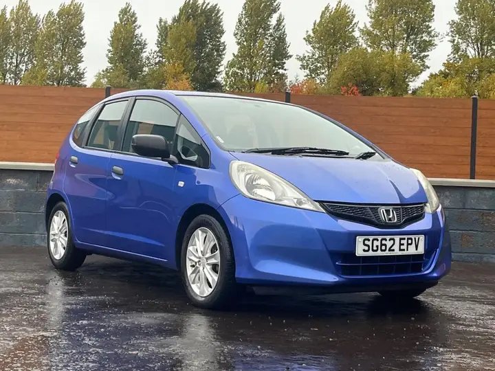 Honda Jazz 2012 photo 2