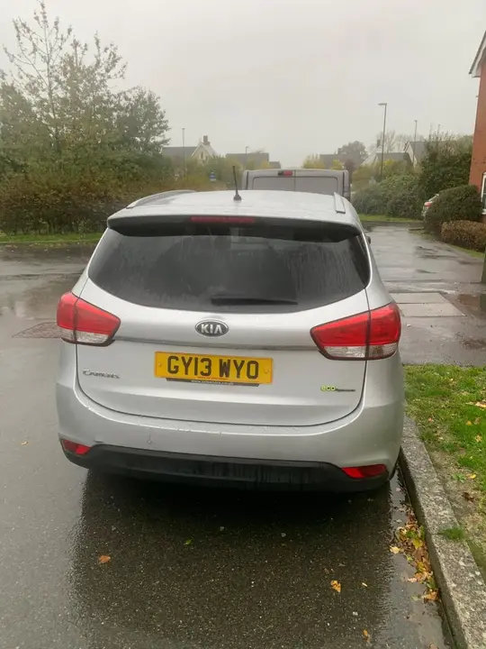 Kia Carens 2013 photo 4