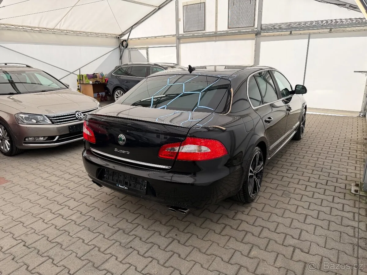Skoda Superb 2011 photo 5