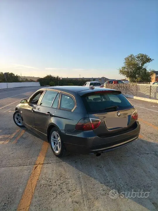 BMW 320D 2007 photo 2