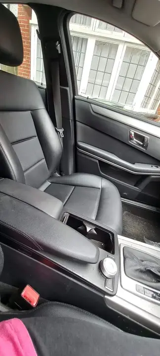 Mercedes-Benz E-Class 2010 photo 4