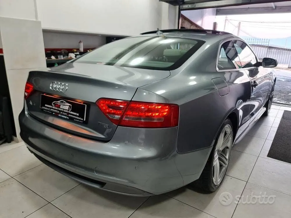 Audi A5 2011 photo 2