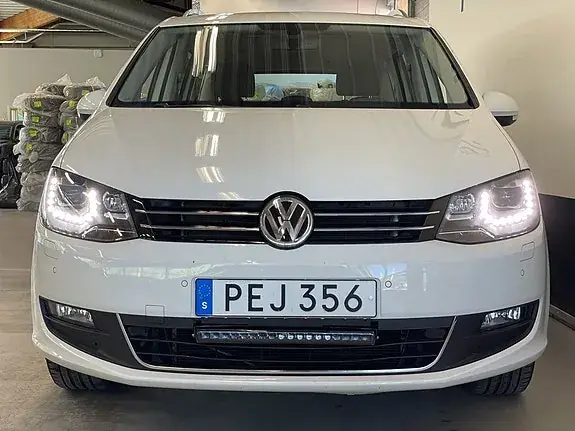 Volkswagen Sharan 2017 photo 2