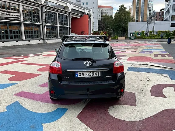 Toyota Auris 2012 photo 4