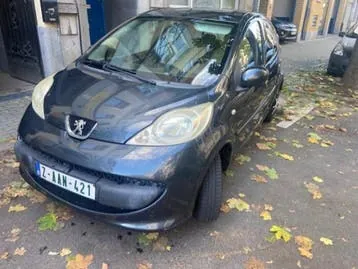 Peugeot 107 2006 photo 3