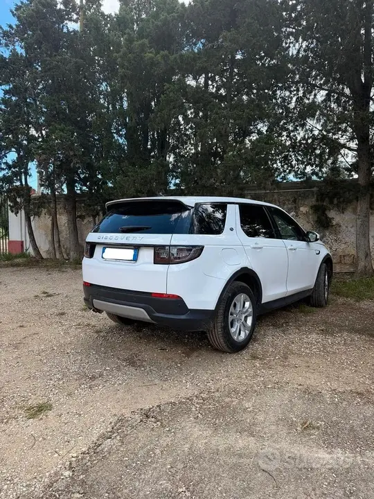 Land Rover Discovery Sport 2020 photo 3