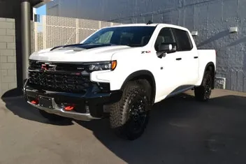 Chevrolet Silverado 2026 photo 2