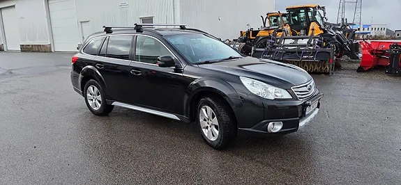 Subaru Outback 2012 photo 2