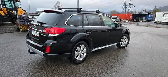 Subaru Outback 2012 photo 3