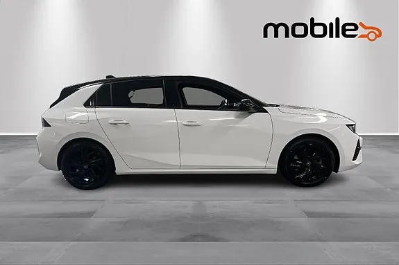 Opel Astra 2022 photo 2