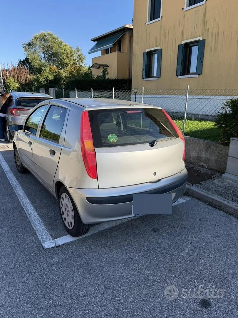 Fiat Punto 2002 photo 2