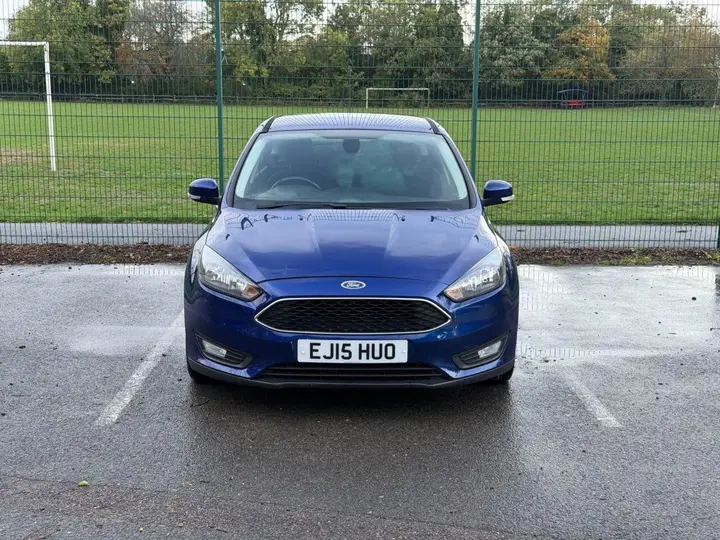 Ford Focus 2015 photo 2