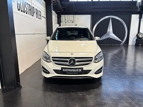 Mercedes-Benz B 180 D 2016 photo 2